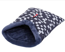 Load image into Gallery viewer, WAGWORLD Nookie Bed Bag for a Dog or a Cat Bed (ETA 10-14 working days)