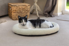 Load image into Gallery viewer, Miki Cat Snoozer for Cats or Small Dogs
