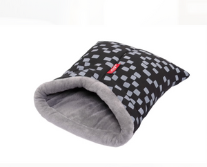 WAGWORLD Nookie Bed Bag for a Dog or a Cat Bed  (ETA 10-14 working days)