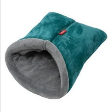 Load image into Gallery viewer, WAGWORLD Nookie Bed Bag for a Dog or a Cat Bed  (ETA 10-14 working days)
