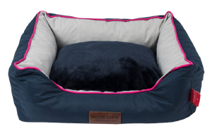 NEW! Dog's Life Premium Country Waterproof Bed